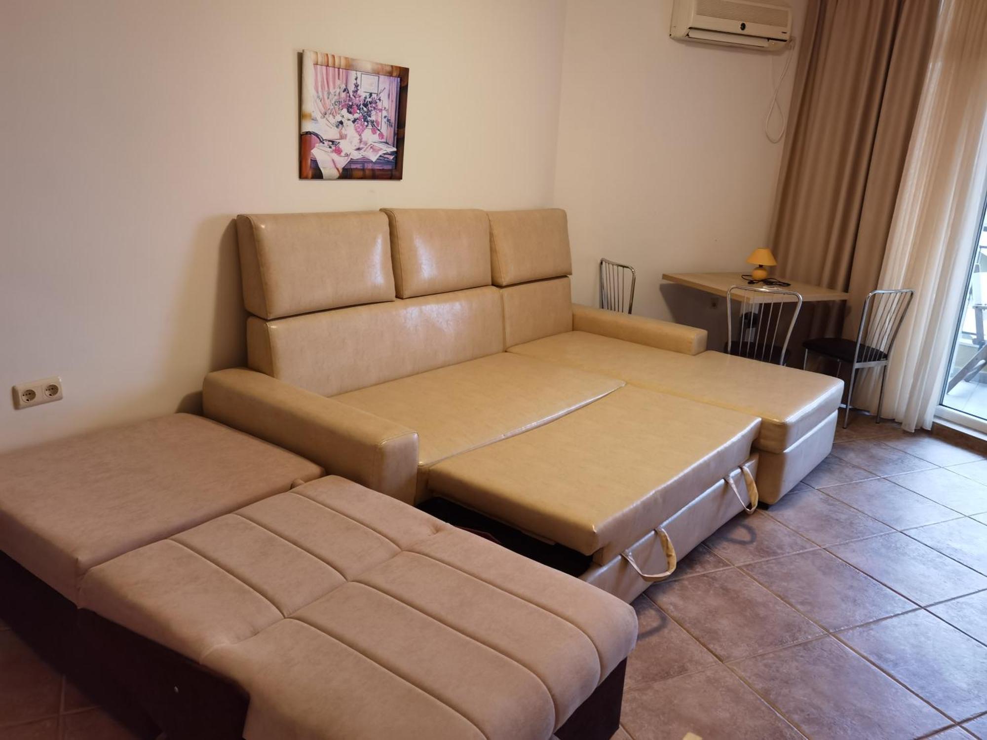 Dl Apartments 阿赫洛伊 外观 照片