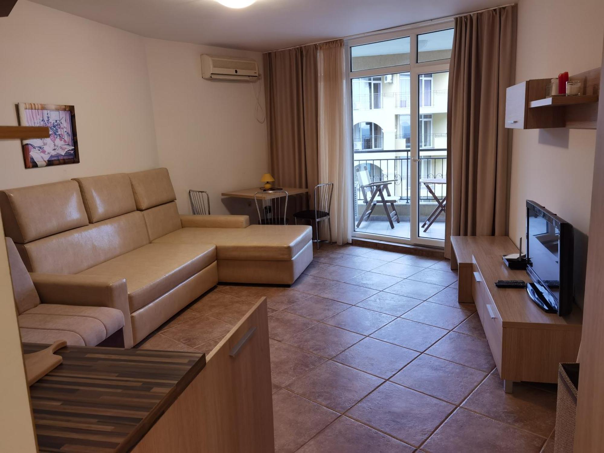 Dl Apartments 阿赫洛伊 外观 照片