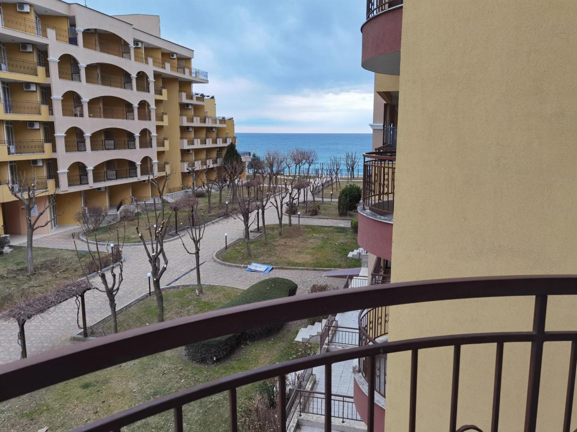 Dl Apartments 阿赫洛伊 外观 照片